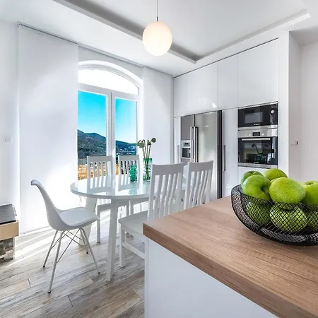 Nila - Private Pool And Sea View דוברובניק